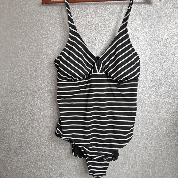 Catalina Striped One Piece Swimsuit   Size M (8-10) - Picture 1 of 7